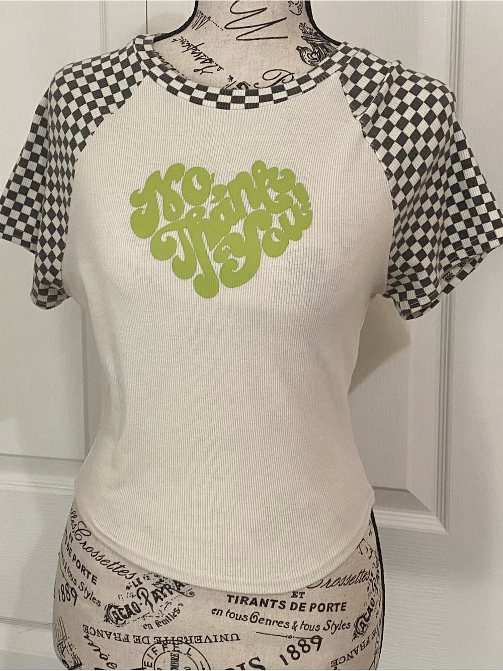 Checker Sleeve Heart-Print Ribbed Cream Tee